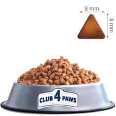 Club 4 Paws Hairball control pre dospelé mačky 2 kg + Darček kapsičky pre mačky s kuracim mäsom 4x100g